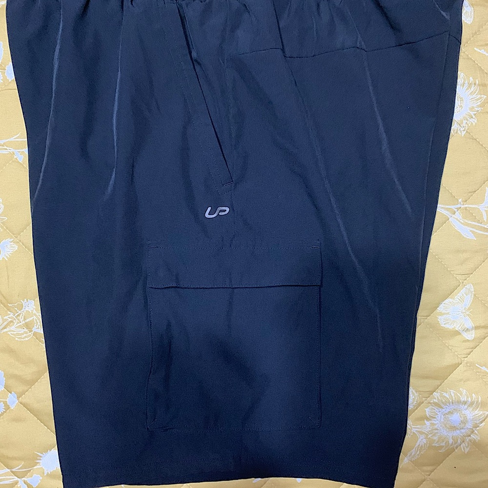 Unipro Qwick Dry Men black Drawstring Pull On Elastic Waist Cargo Shorts L